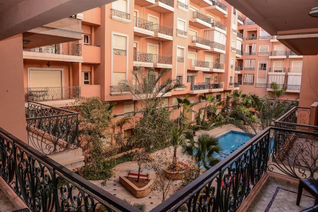 Schone Ferienwohnung: Poolblick und Terrasse nahe Majorelle Garden Marrakesh Exterior photo